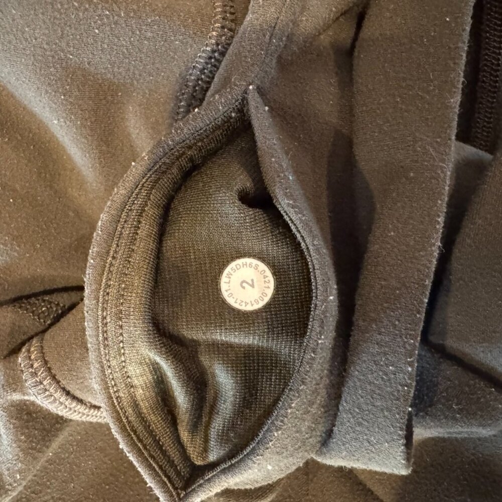 Lululemon Joggers olive green size 2 - Picture 6 of 6